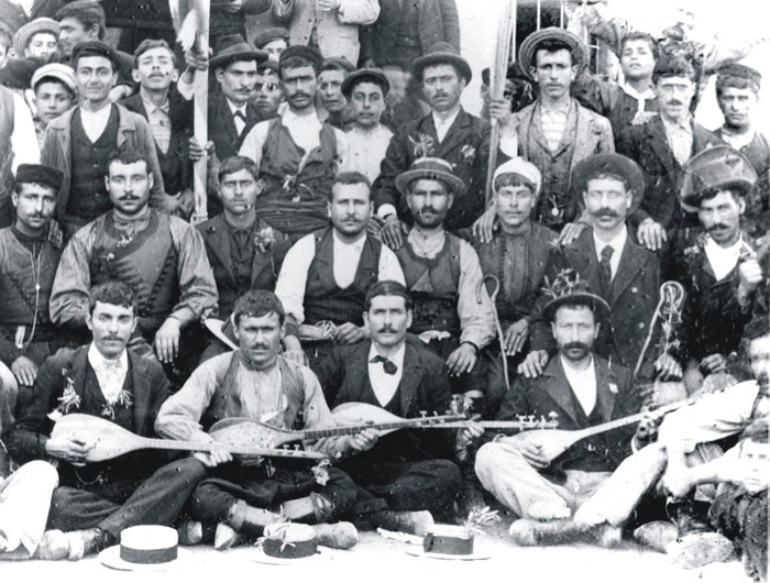 Τα αστικά τραγούδια στην Κρήτη μπουλγαριά - μπουζούκια